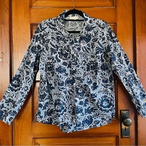 Appleseed's Blue and White Long Sleeve Button Down Shirt